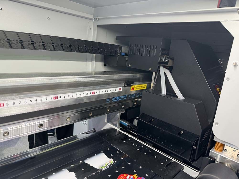 A2 A3 Digital 60cm DTF Autocollant Imprimante UV Imprimante en verre métallique avec tête 13200 U1