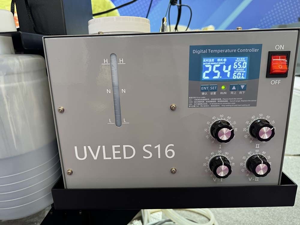 Imprimante UV DTF entièrement automatique 7 couleurs 60 cm